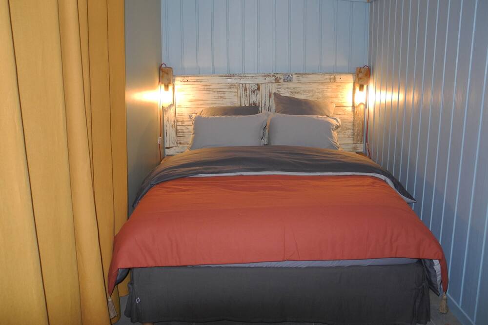 Photo of Bedroom in Abbeville