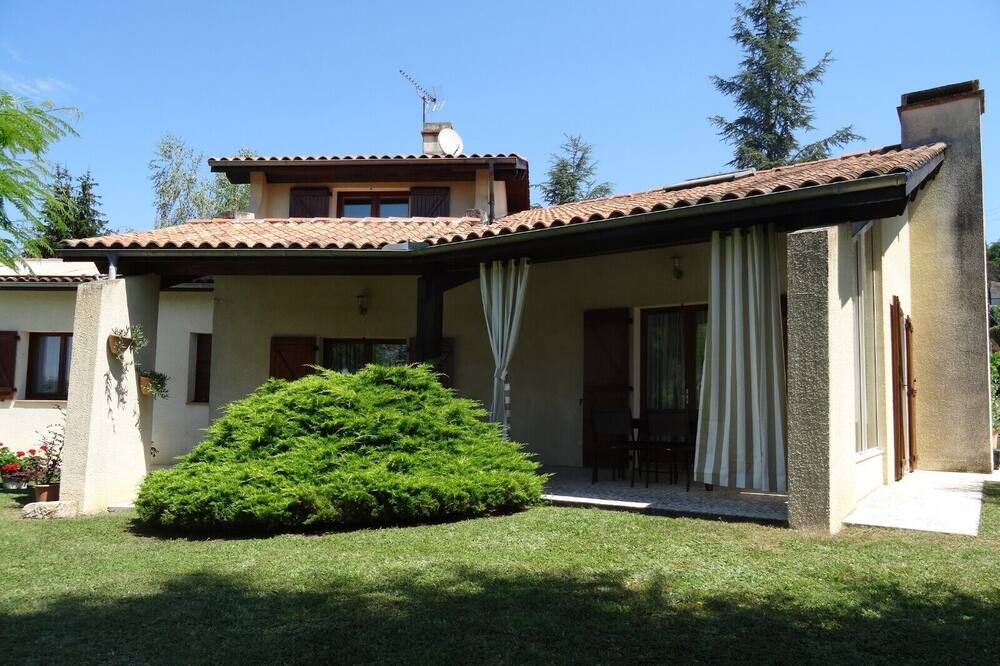 Photo of Outdoor in Pavie