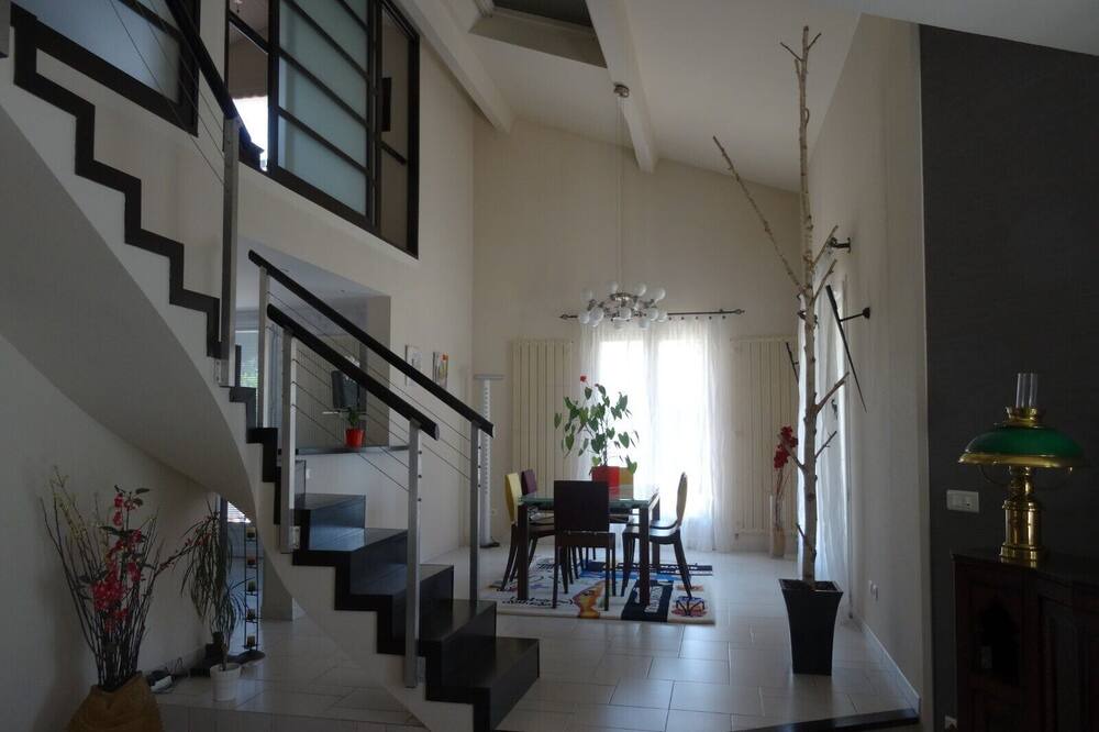 Photo of Others in Pavie