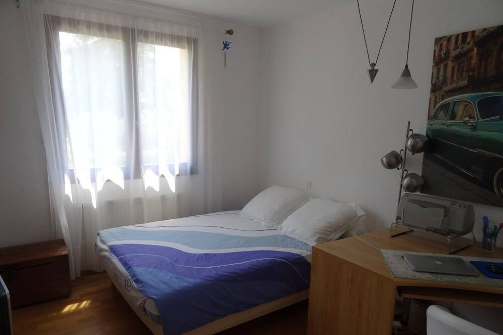 Photo of Bedroom in Pavie