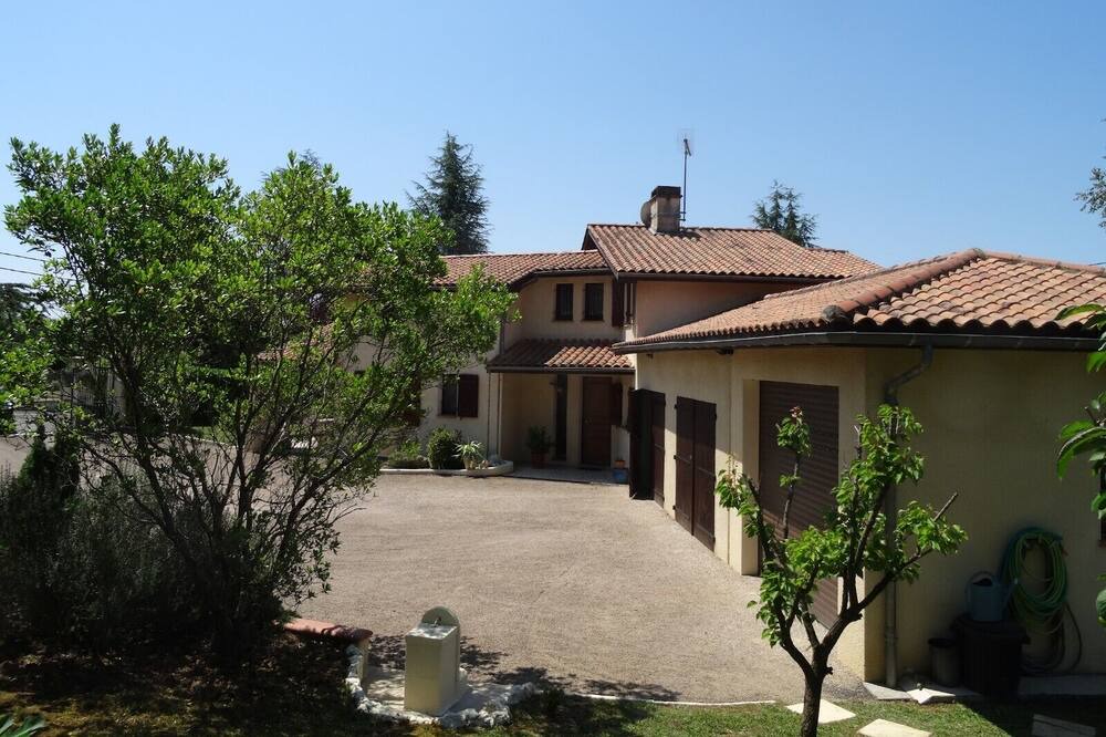 Photo of Outdoor in Pavie