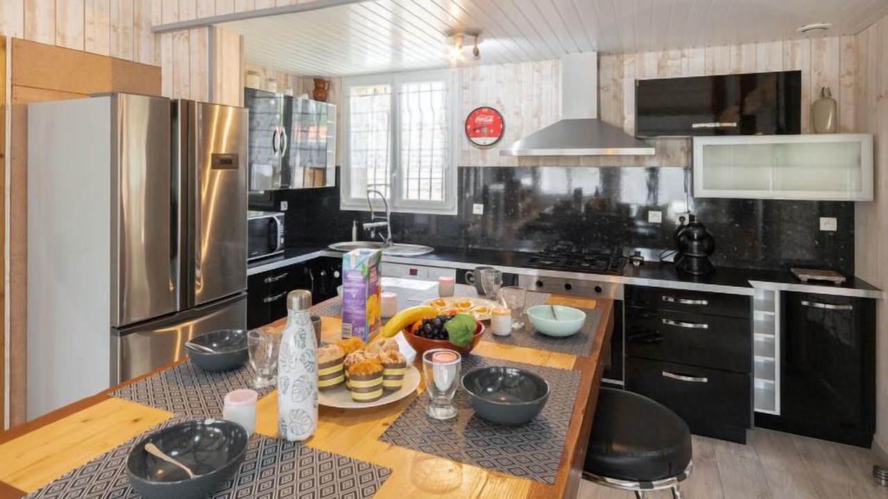 Photo of Kitchen in Mezos