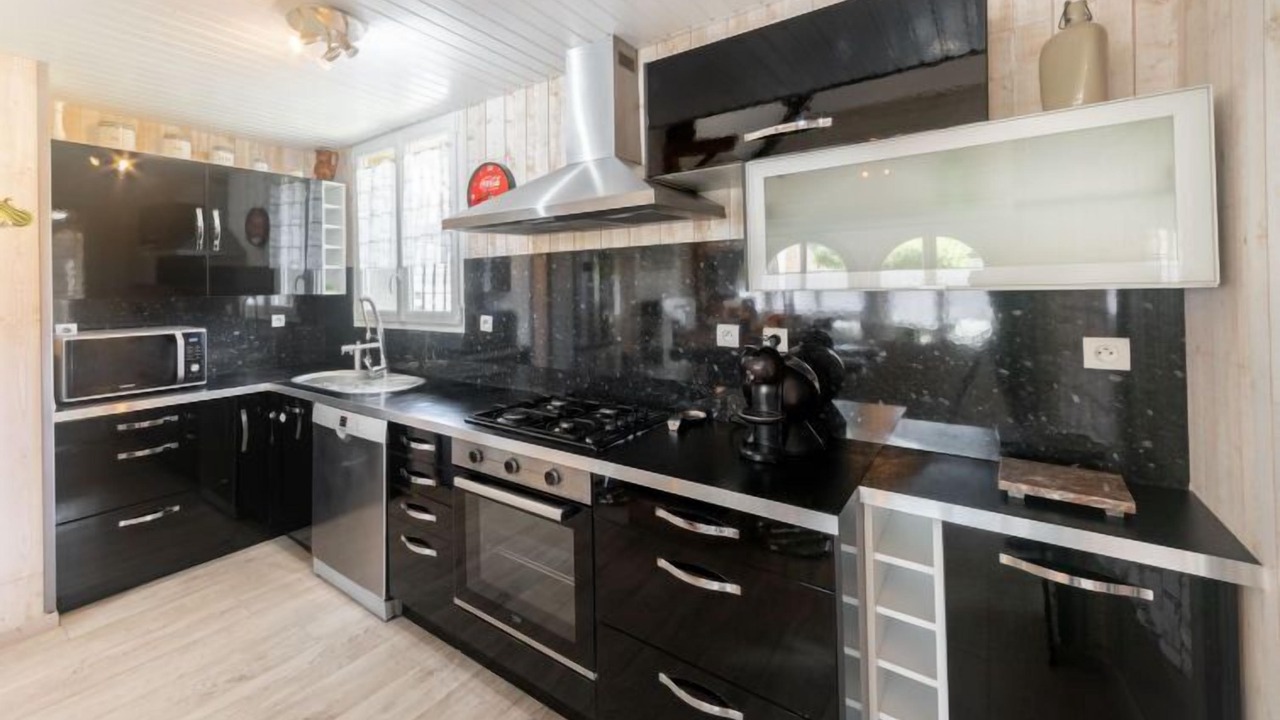 Photo of Kitchen in Mezos