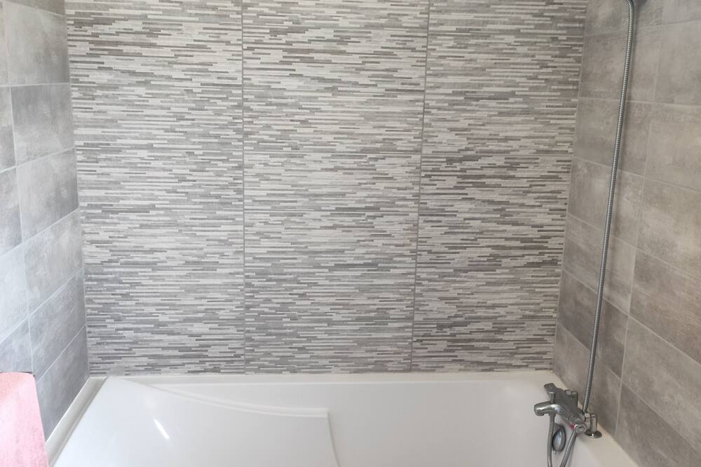 Photo of Bathroom in Monce-en-Belin