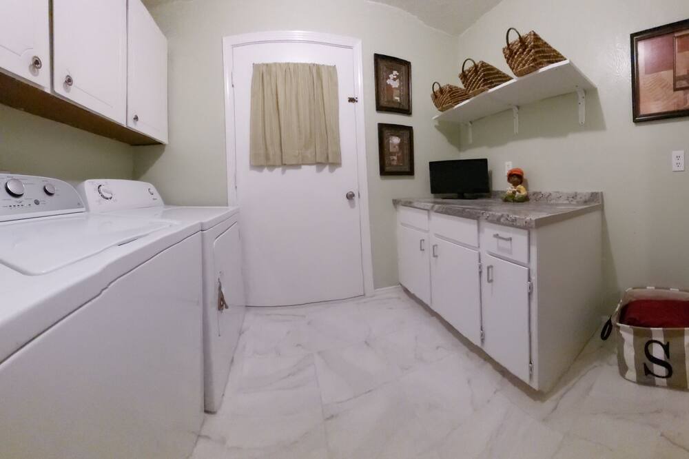 Photo of Bedroom in Shreveport