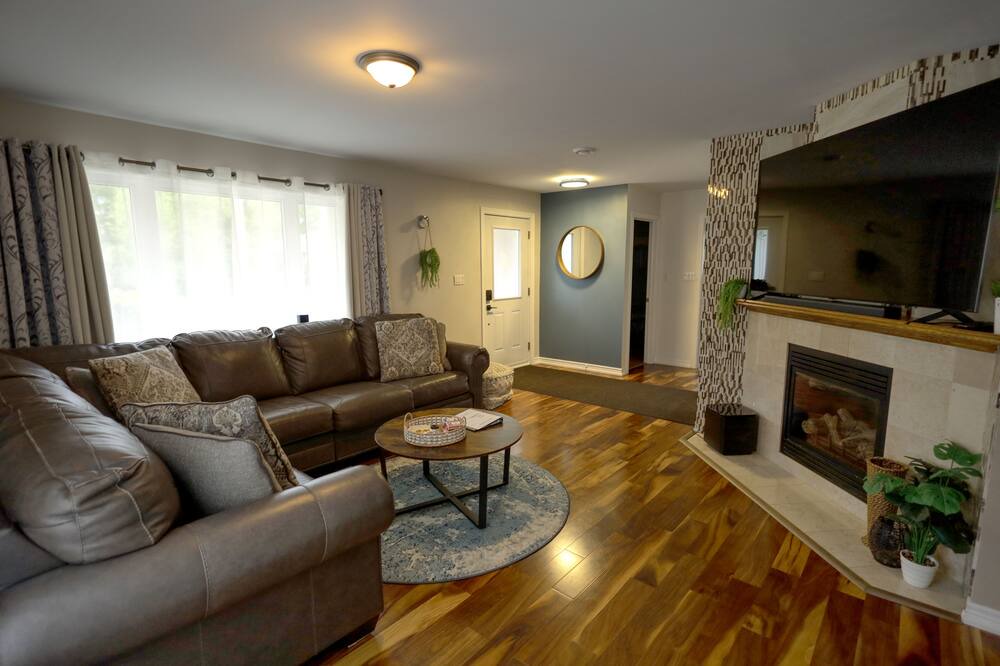 Photo of Livingroom in Sturgeon Falls