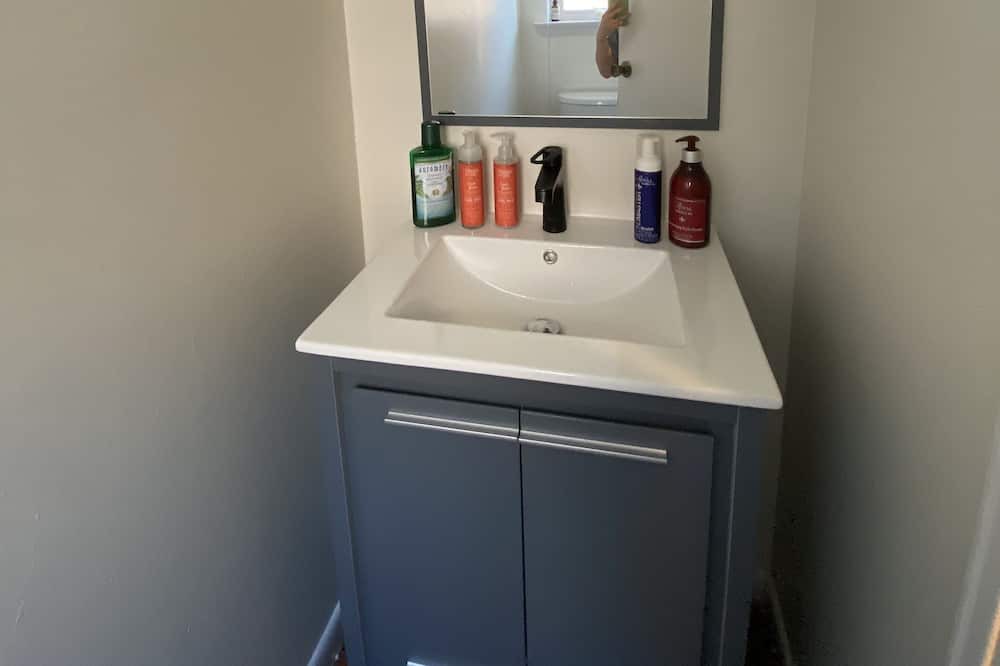Photo of Bathroom in Fort Washington