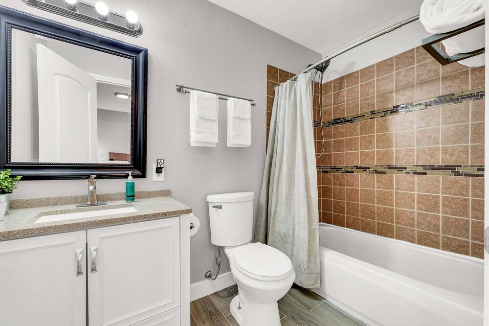 Photo of Bathroom in Townsite