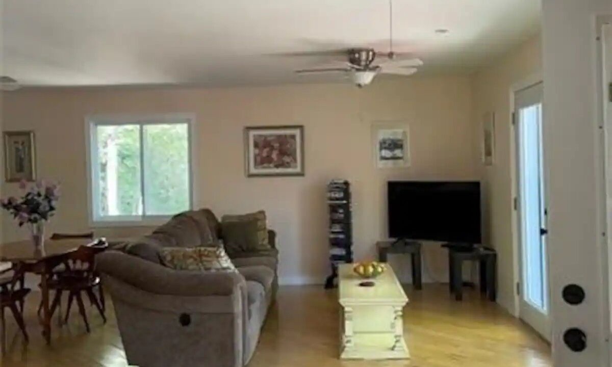 Photo of Livingroom in Frontenac