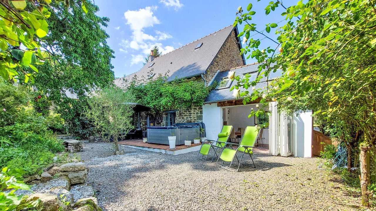 Photo of Outdoor in Bazouges-la-Perouse