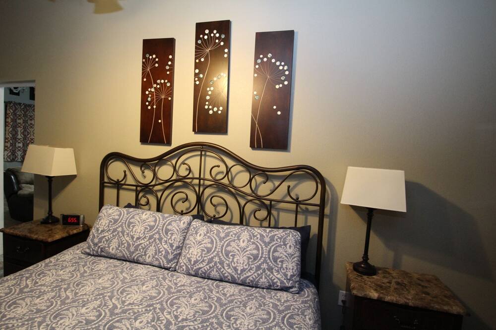 Photo of Bedroom in Broken Arrow