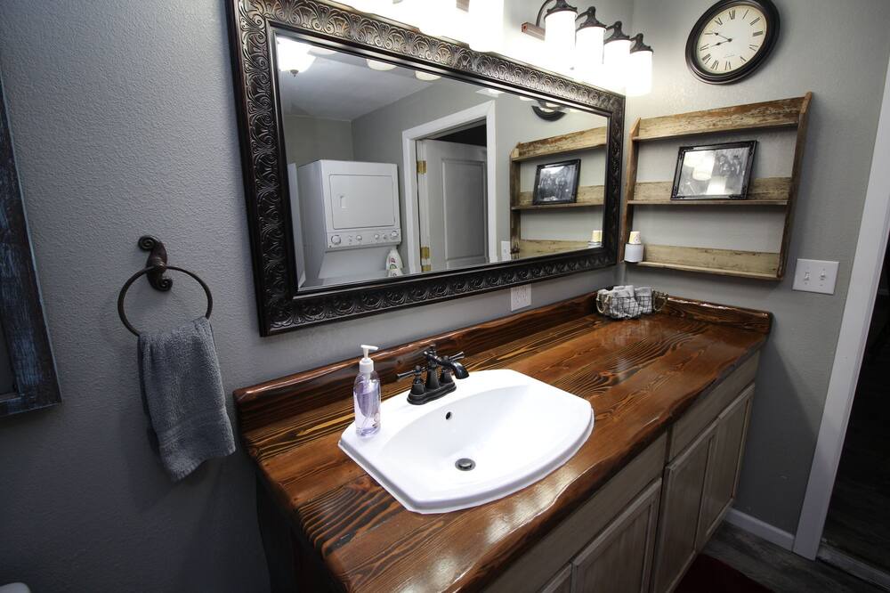 Photo of Bathroom in Broken Arrow