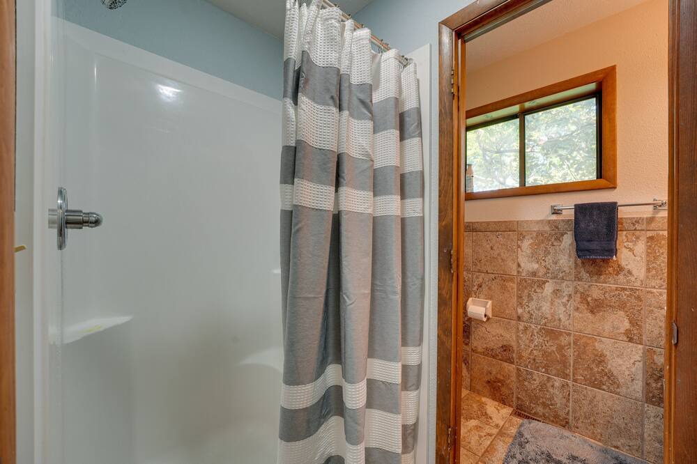 Photo of Bathroom in Diamond City