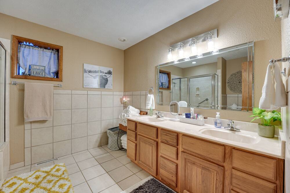 Photo of Bathroom in Diamond City