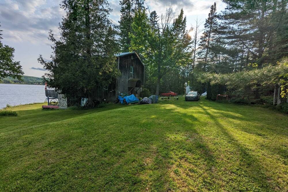 Photo of Outdoor in Saint-Hermenegilde