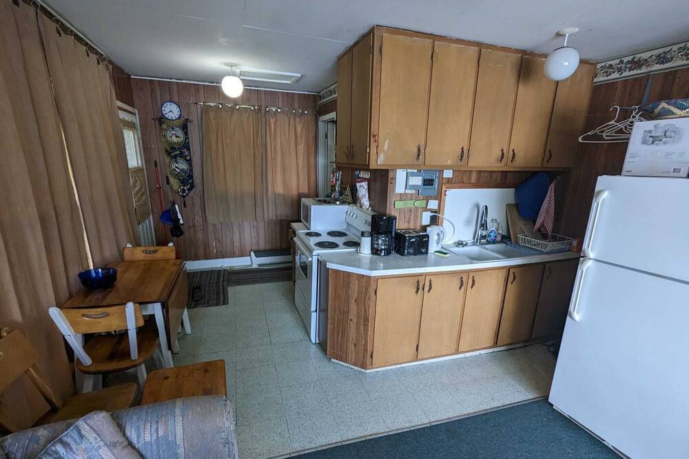 Photo of Kitchen in Saint-Hermenegilde