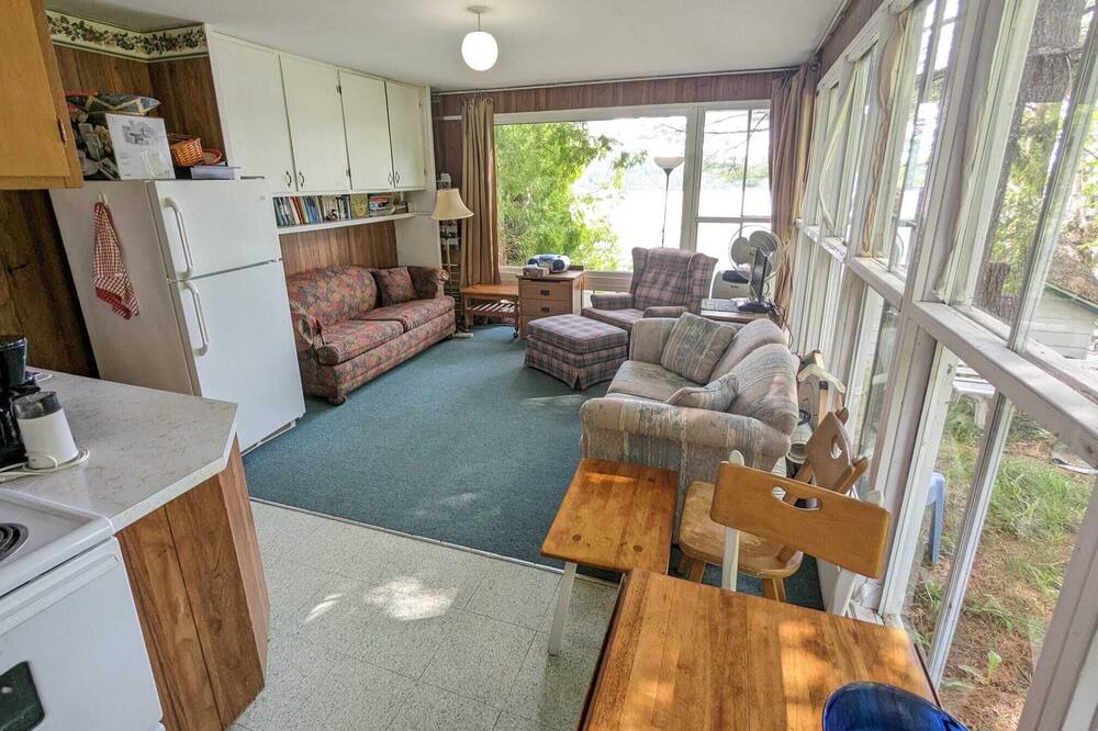 Photo of Livingroom in Saint-Hermenegilde