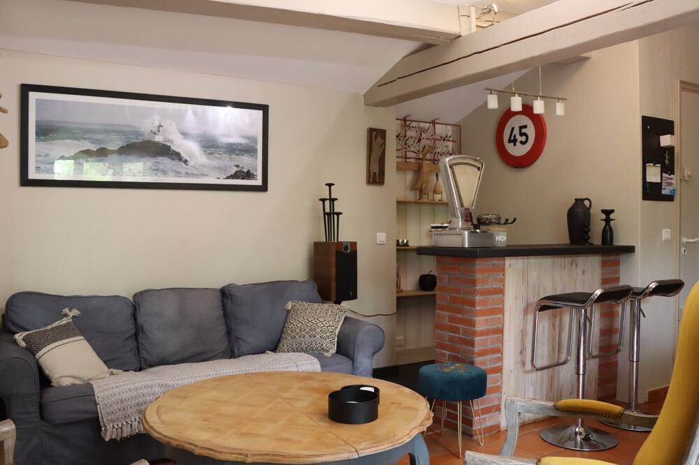 Photo of Livingroom in Thuir