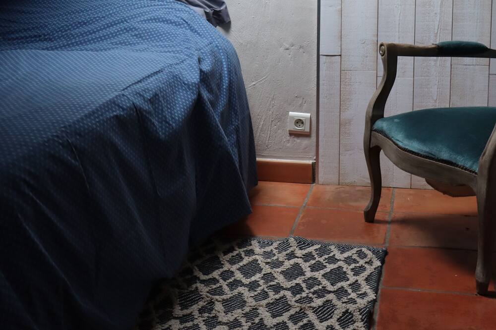 Photo of Bedroom in Thuir