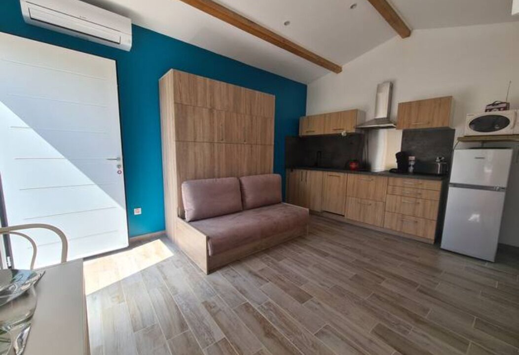 Photo of Livingroom in Servian