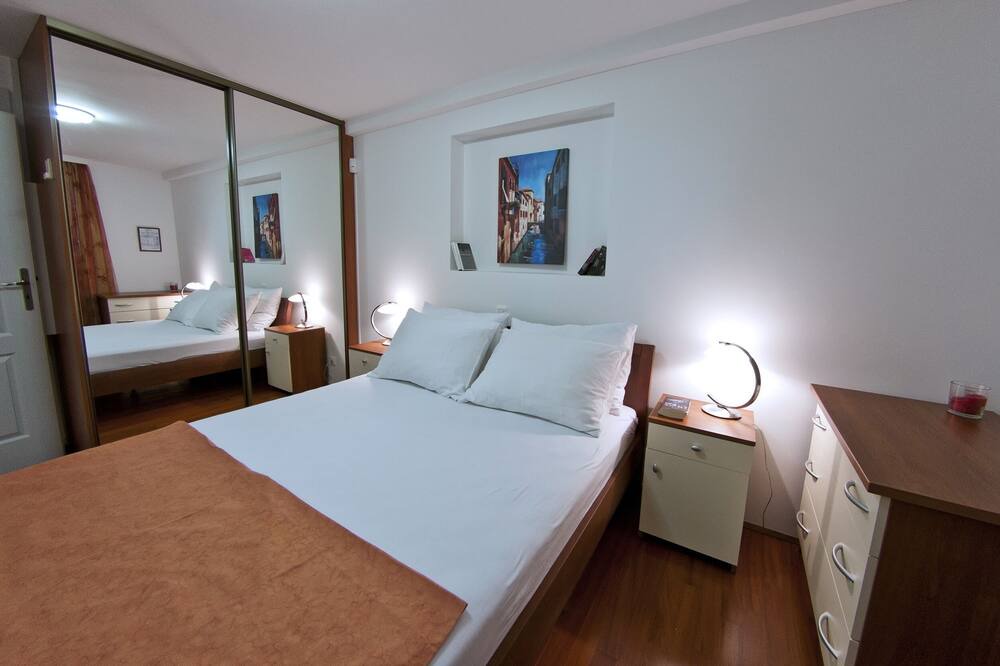 Photo of Bedroom in Plat