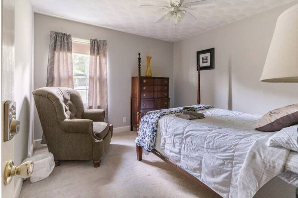 Photo of Bedroom in Danville