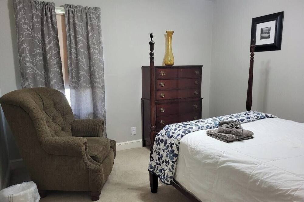 Photo of Bedroom in Danville
