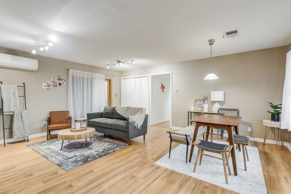 Photo of Livingroom in Leander