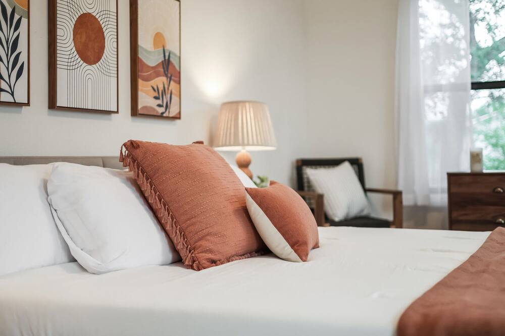 Photo of Bedroom in Leander