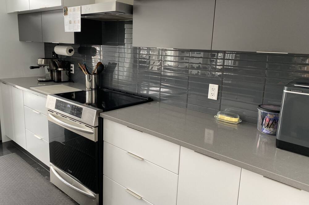 Photo of Kitchen in Val-des-Monts