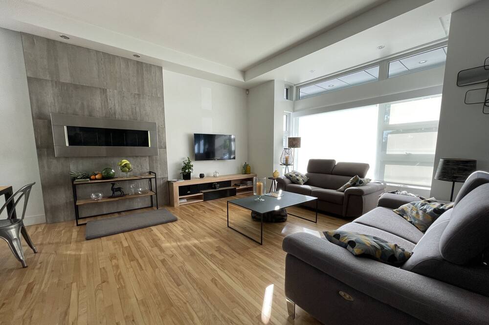 Photo of Livingroom in Pointe-de-Sainte-Foy