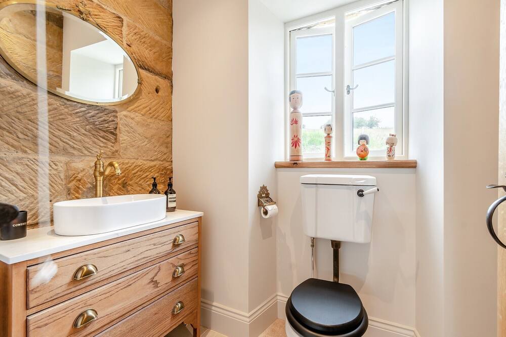 Photo of Bathroom in Egton