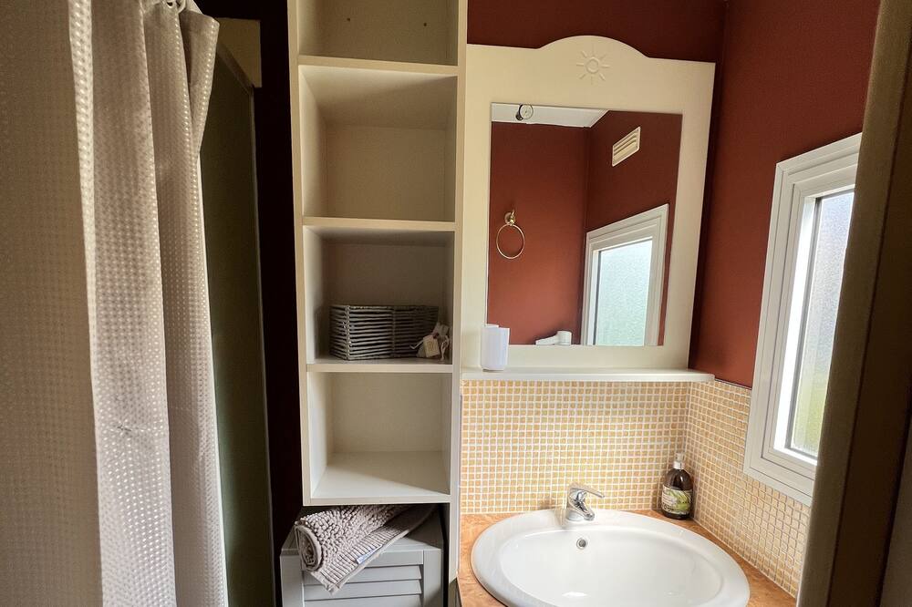 Photo of Bathroom in Les Vans