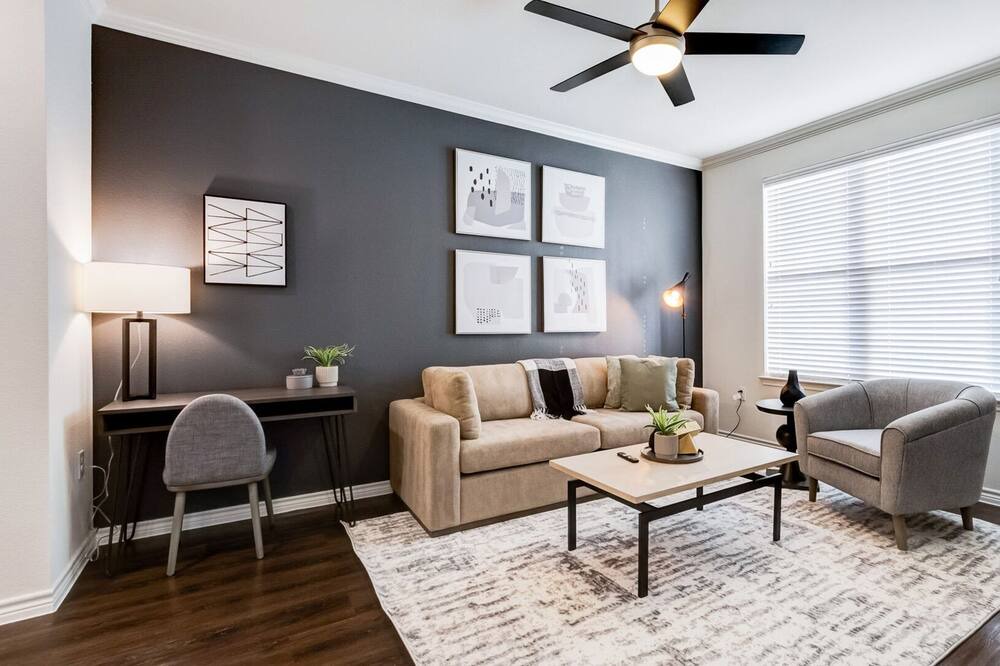 Photo of Livingroom in Burleson