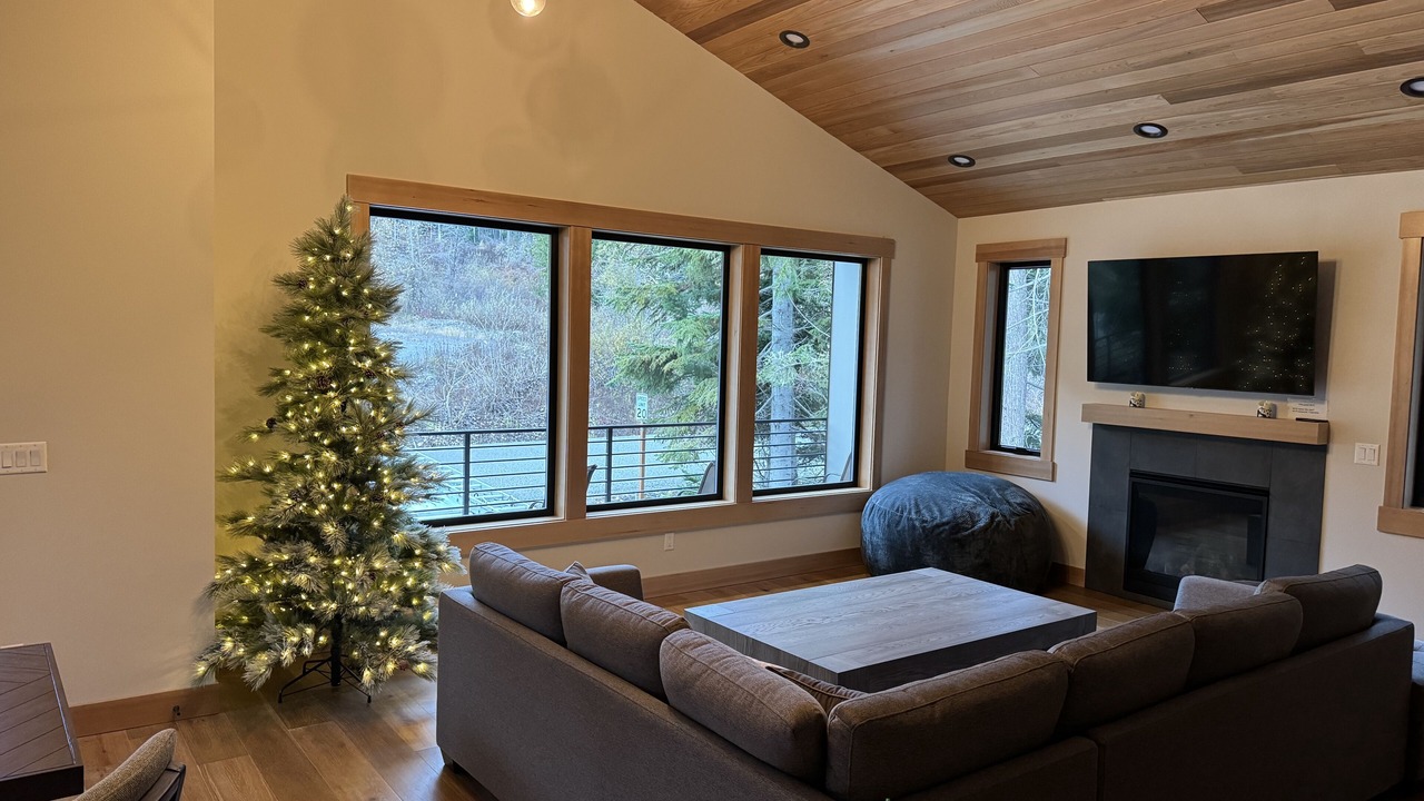 Photo of Livingroom in Hyak