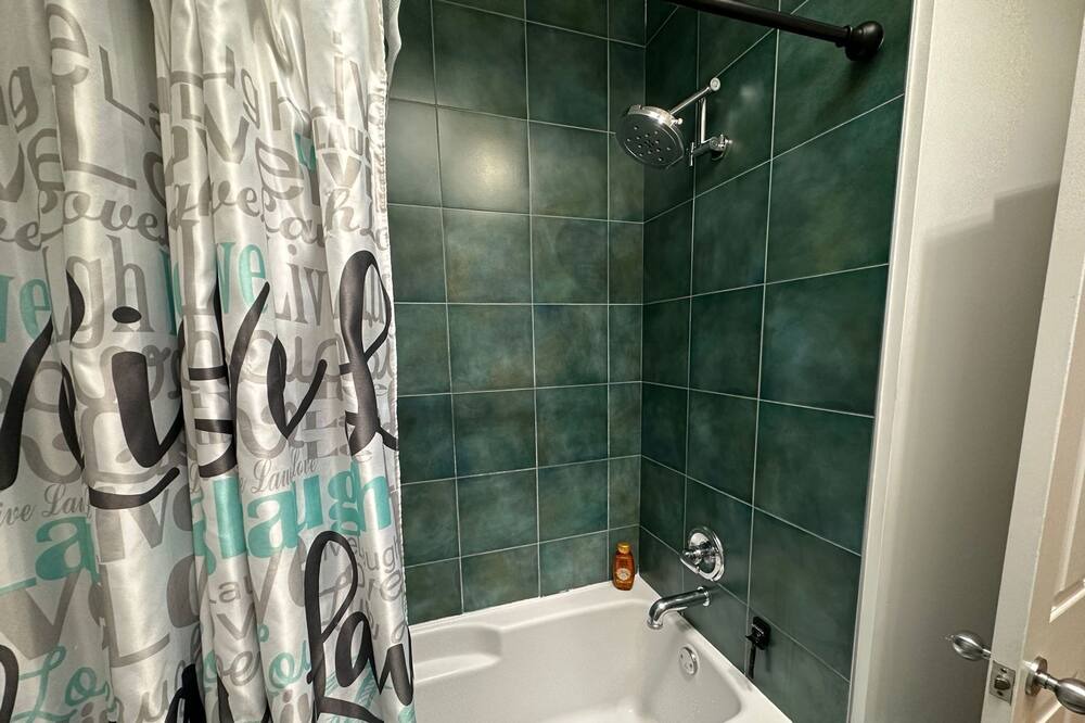 Photo of Bathroom in Saint-Laurent
