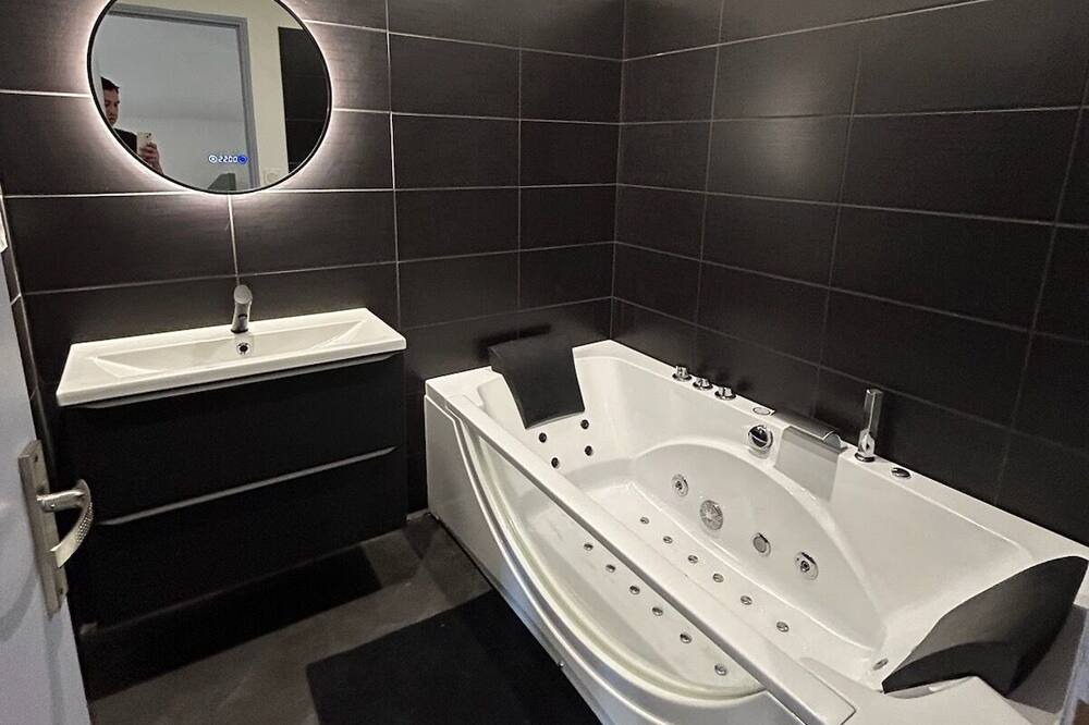 Photo of Bathroom in Chateaugay