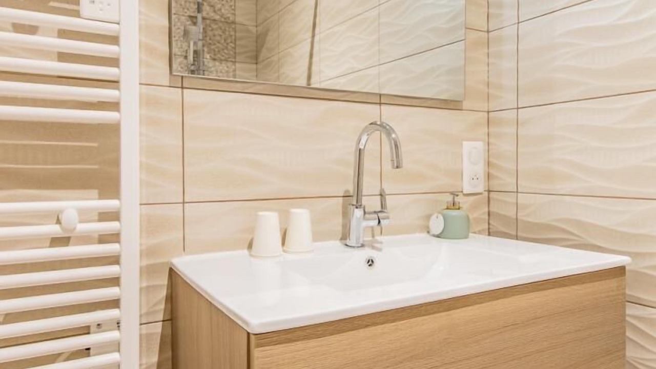 Photo of Others in Uxeau