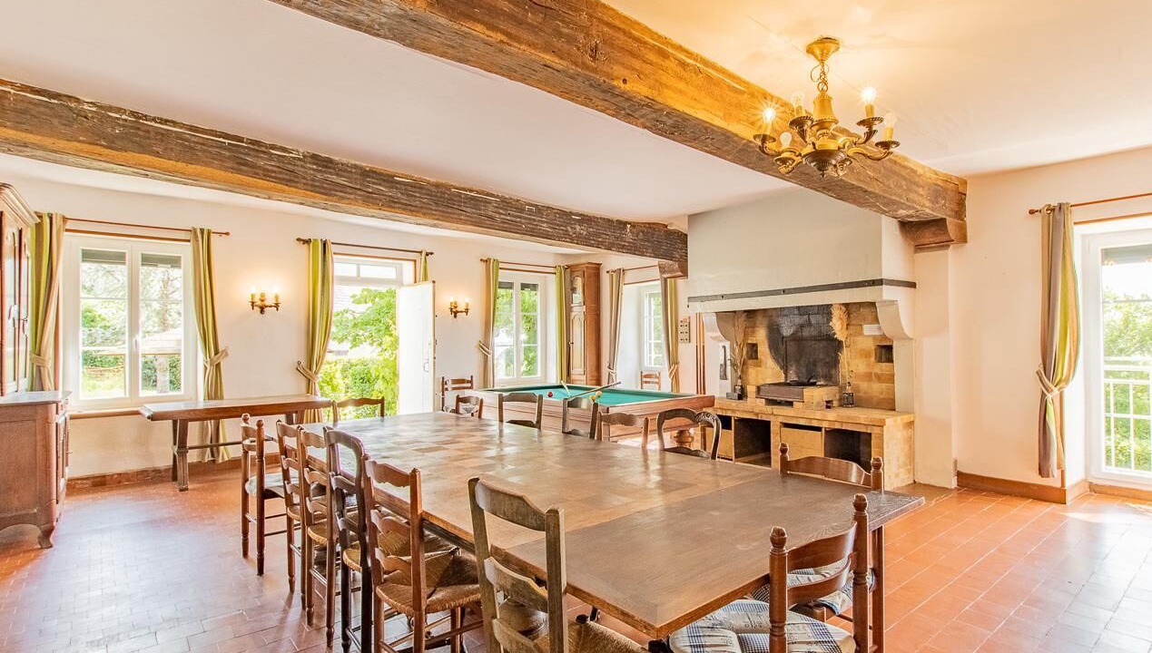 Photo of Others in Uxeau