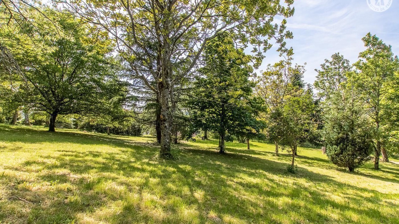 Photo of Outdoor in Uxeau