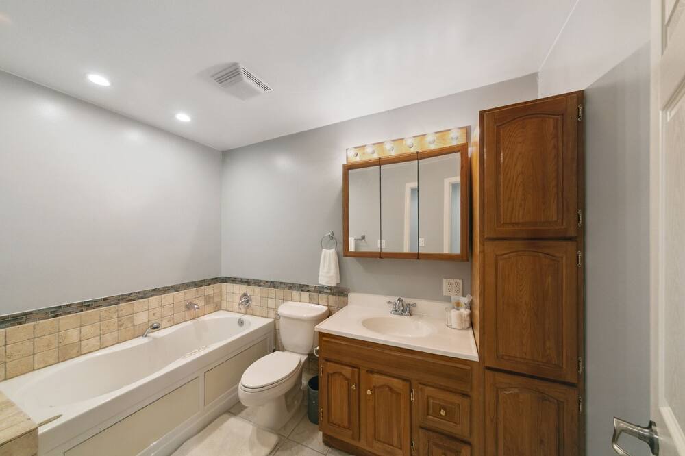 Photo of Bathroom in Kenova