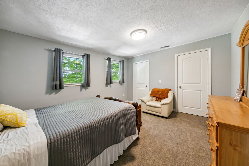Photo of Bedroom in Kenova