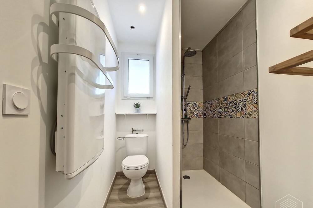 Photo of Bathroom in Sainte-Eulalie-en-Born