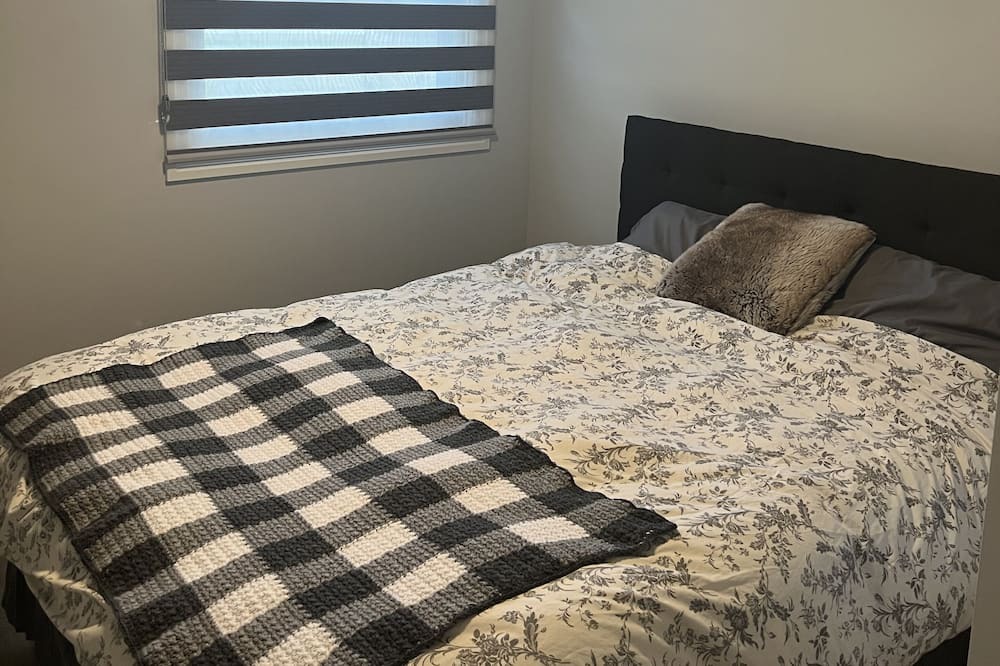Photo of Bedroom in Boblo Island