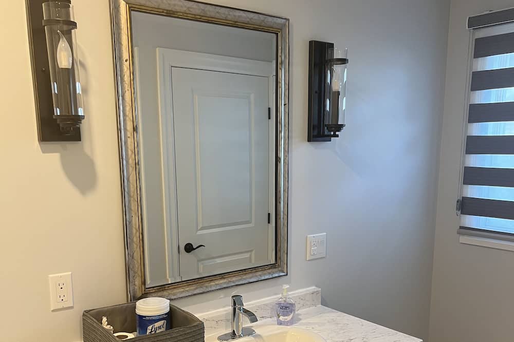 Photo of Bathroom in Boblo Island