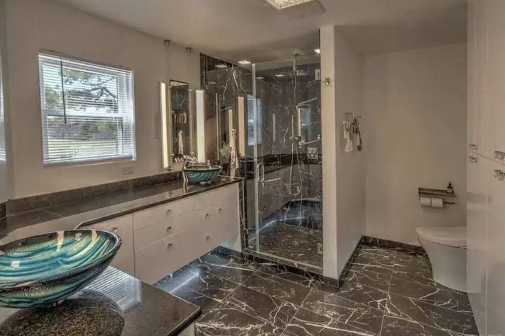 Photo of Bathroom in Moodys