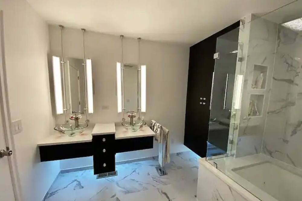 Photo of Bathroom in Moodys