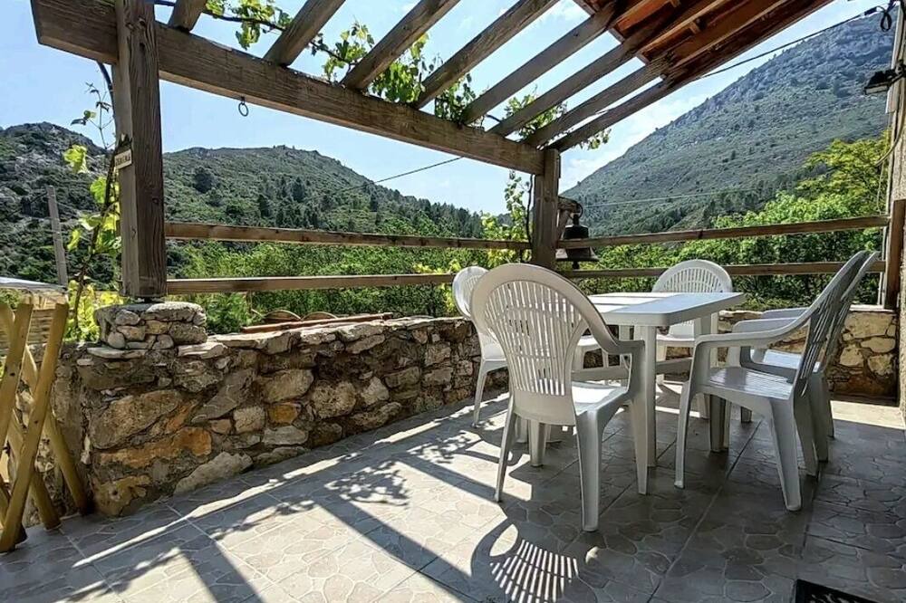 Photo of Outdoor in Fontjoncouse
