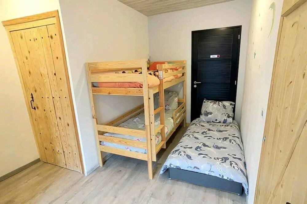 Photo of Bedroom in Fontjoncouse