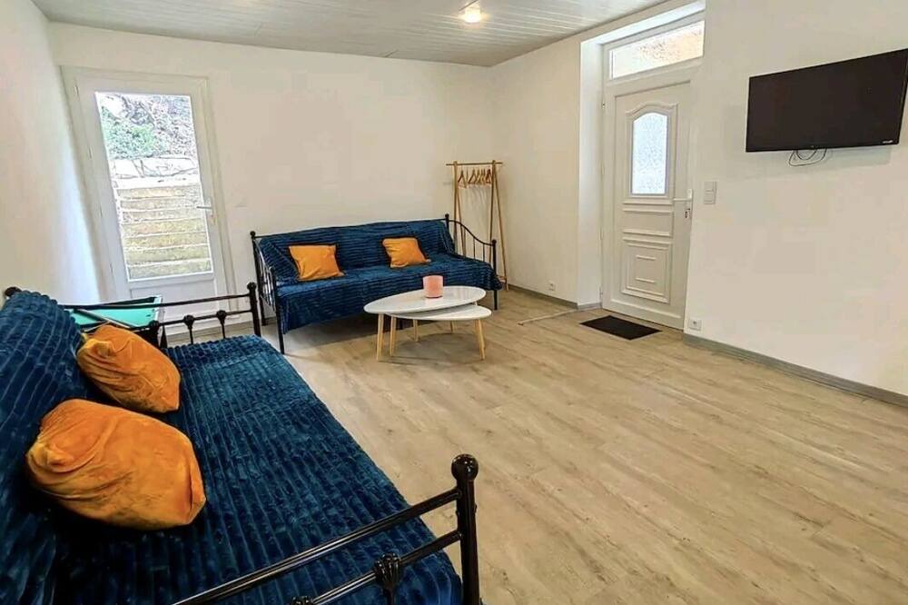 Photo of Livingroom in Fontjoncouse